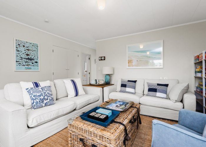  at 8 Ringer Avenue, Matapouri, Whangārei