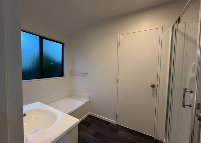 at 2/152 Carrington Road, Mount Albert, Auckland City, Auckland