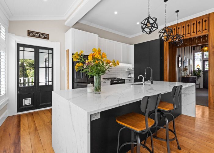  at 10 Cobden Road, Bluff Hill, Napier, Hawke's Bay