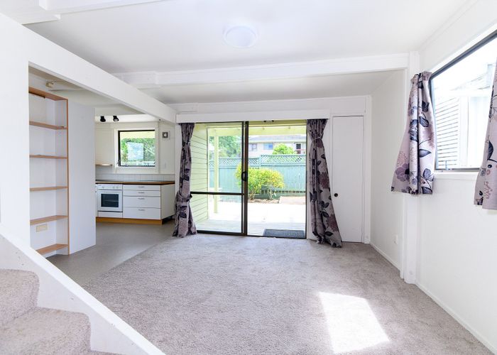  at 1/30 Glen Vista Place, Bayview, Auckland