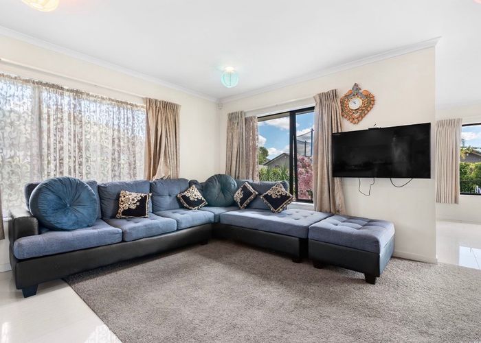 at 6 Silkwood Crescent, Karaka, Papakura