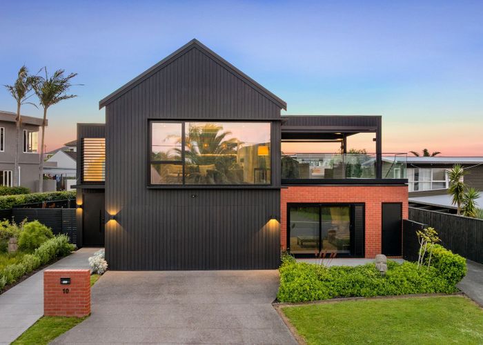  at 10 Vaughan Crescent, Murrays Bay, North Shore City, Auckland