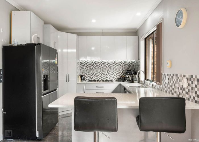  at 5 Craigavon Drive, East Tamaki, Manukau City, Auckland