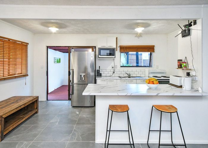  at 2/79 Cambridge Terrace, Papatoetoe, Auckland