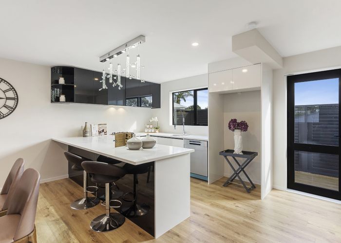 at 2/273 Mt Albert Road, Sandringham, Auckland City, Auckland