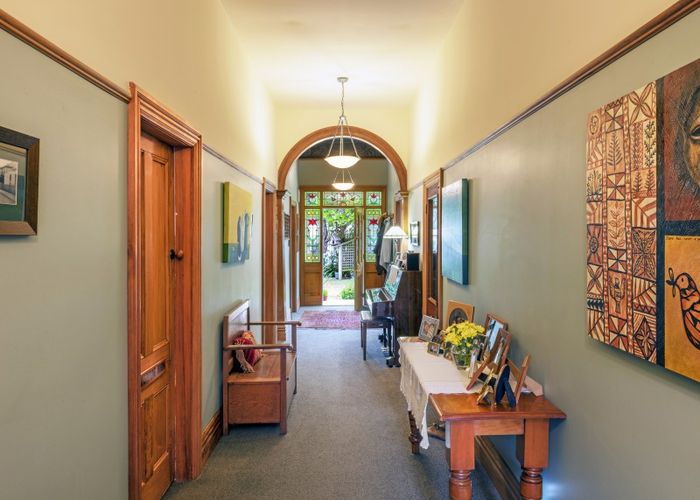  at 89 Eden Street, Island Bay, Wellington