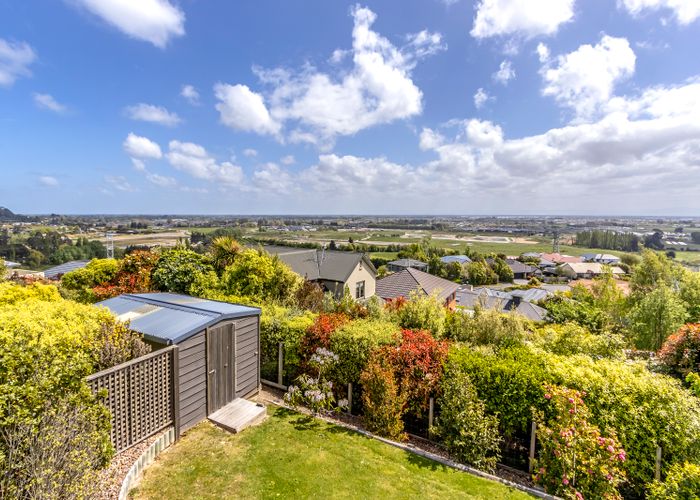  at 31 Highcrest Heights, Westmorland, Christchurch