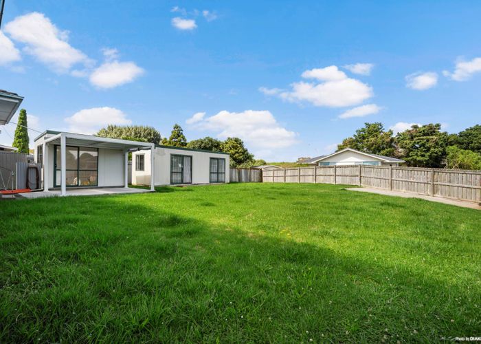  at 42 Henwood Road, Mangere East, Auckland