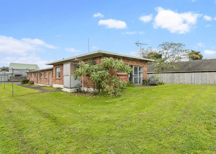  at 12A De Luen Avenue, Tindalls Beach, Whangaparāoa