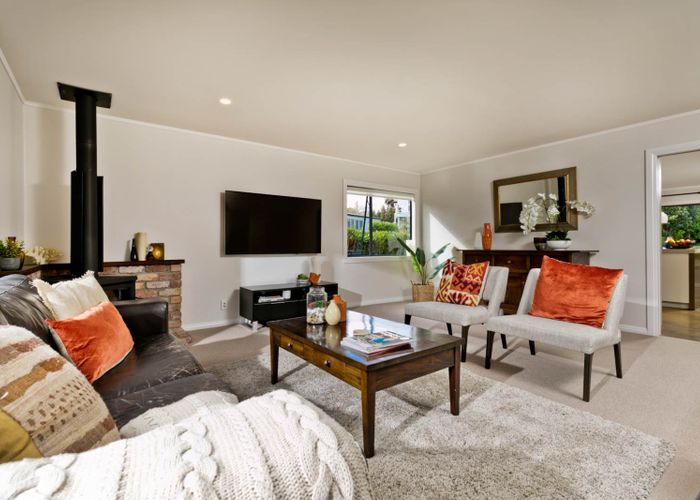  at 4 Traffic Road, Greenhithe, Auckland