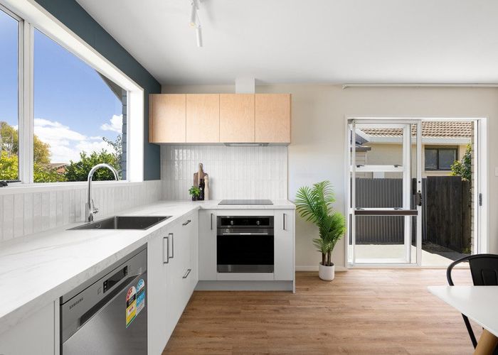  at 18A Sawtell Place, Northcote, Christchurch City, Canterbury