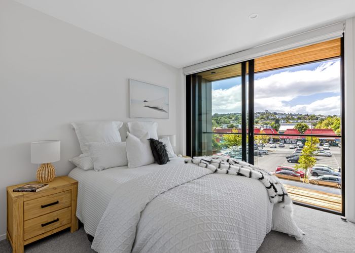  at 205/32 Anzac Road, Browns Bay, North Shore City, Auckland