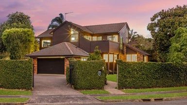  at 10 Coldham Crescent, Saint Johns, Auckland