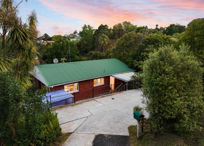  at 42 West Lynn Road, Titirangi, Waitakere City, Auckland