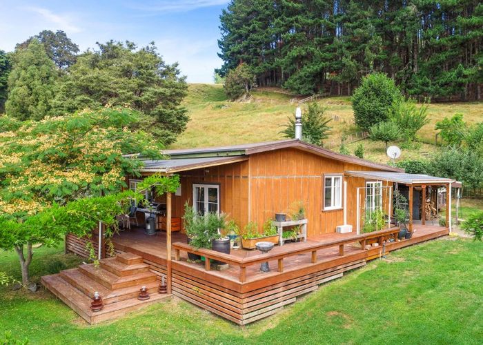  at 6 Waikura Terrace, Manunui, Taumarunui