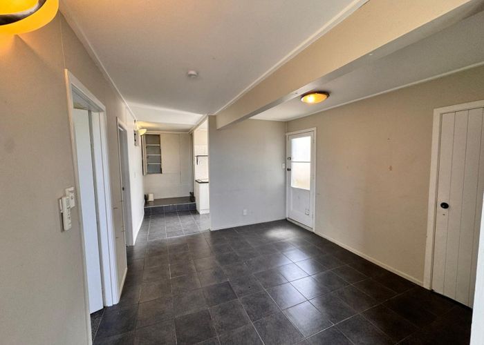  at 2/139 Donovan Street, Blockhouse Bay, Auckland City, Auckland