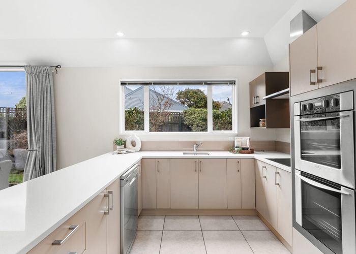  at 5 Priorsford Court, Avonhead, Christchurch City, Canterbury