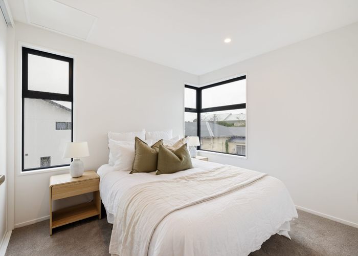  at 2/106 Wildberry Street, Woolston, Christchurch City, Canterbury