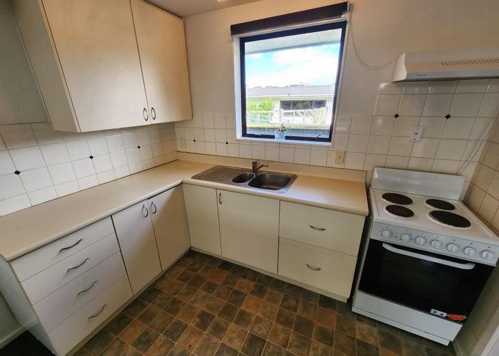  at 2/156 Hendersons Road, Hoon Hay, Christchurch