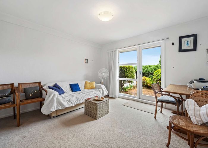  at 2/310 Bucklands Beach Rd, Bucklands Beach, Manukau