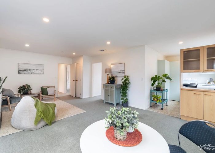  at 2/61 Main Road, Titahi Bay, Porirua