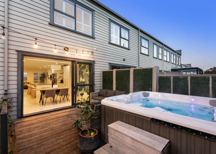  at 12 Charles Heaphy Lane, Stonefields, Auckland City, Auckland