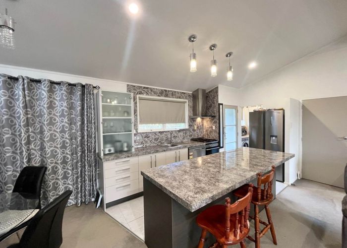  at 11A John F Kennedy Place, Glen Eden, Waitakere City, Auckland