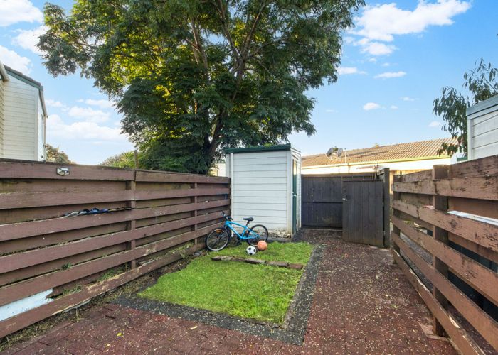  at 44 Fred Woodward Place, Mount Roskill, Auckland City, Auckland