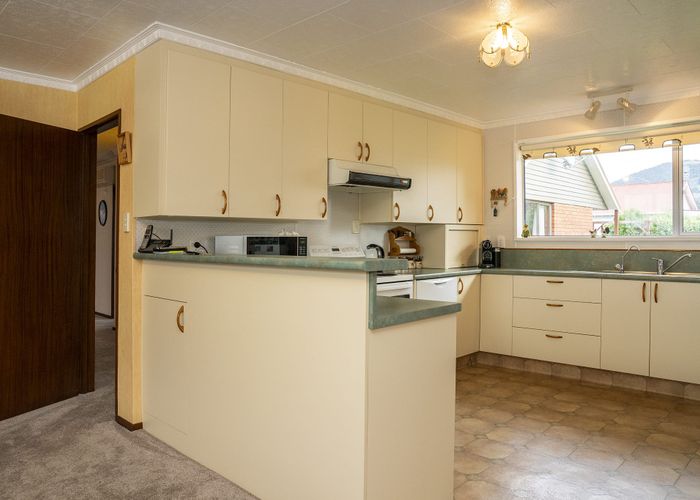  at 86 Main Road, Fairfield, Dunedin