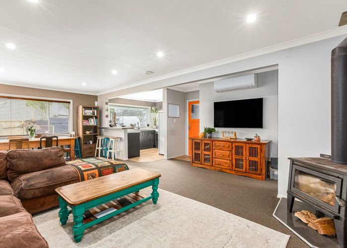  at 39 Whitemans Road, Silverstream, Upper Hutt, Wellington