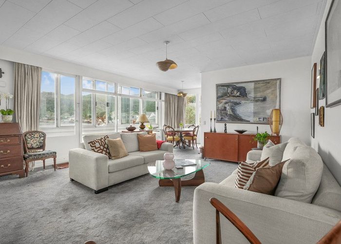  at 6/4 Gill Road, Eastbourne, Lower Hutt, Wellington