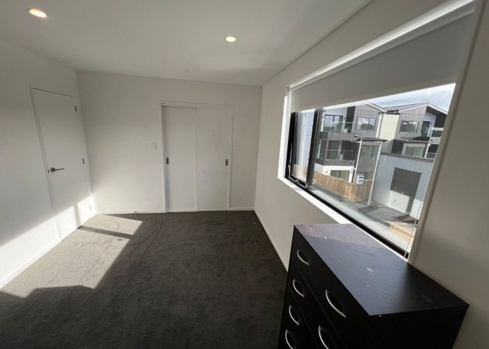  at 10 Peara Place, Henderson, Waitakere City, Auckland