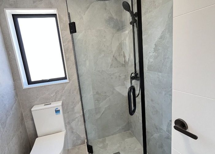  at 1/130 Forrest Hill Road, Forrest Hill, North Shore City, Auckland