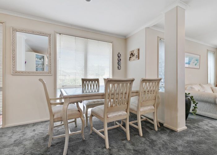 at 5 Grevillea Place, Melville, Hamilton