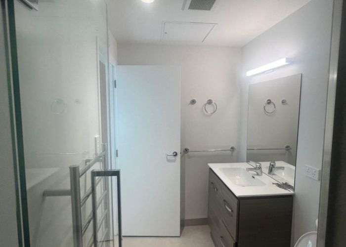  at 6E/30 Westward Ho Road, Glen Eden, Waitakere City, Auckland