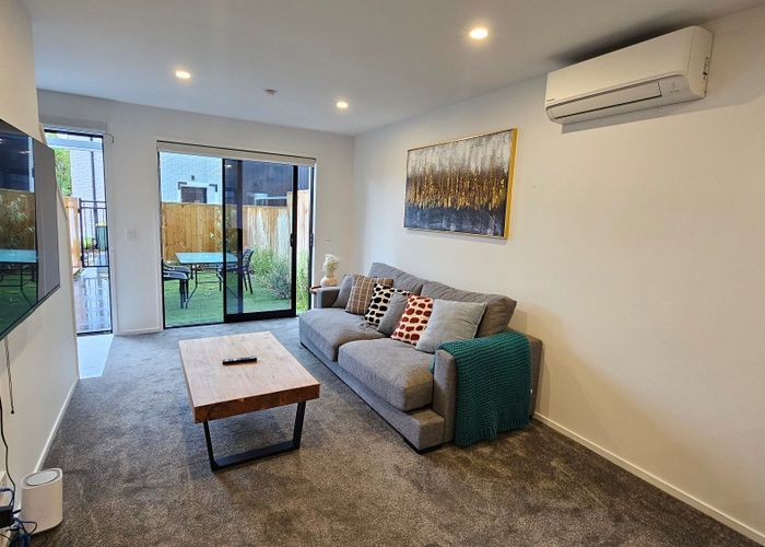  at 10/23 Awaroa Road, Sunnyvale, Waitakere City, Auckland