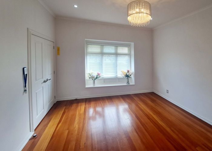  at 21 Mark Road, Mount Albert, Auckland