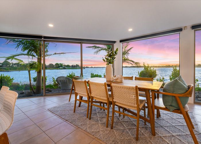  at 6B Arkley Avenue, Farm Cove, Manukau City, Auckland