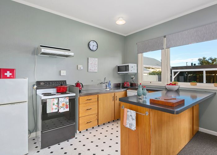  at 2 Eskvale Street, South Dunedin, Dunedin