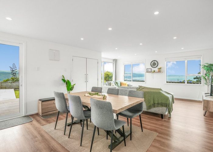  at 39 Pokohiwi Road, Normandale, Lower Hutt