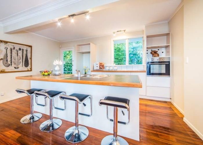  at 229 Wairau Road, Totara Vale, North Shore City, Auckland