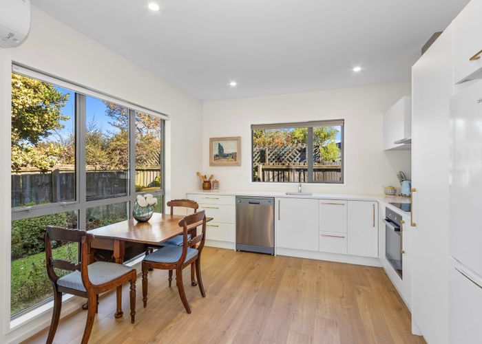  at 2/361 Avonhead Road, Avonhead, Christchurch City, Canterbury