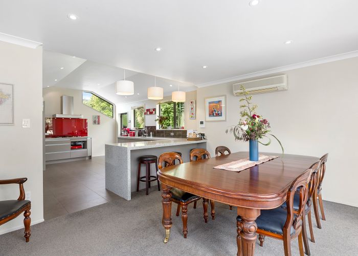 Free property data for 26 Woodside Terrace, Andersons Bay, Dunedin