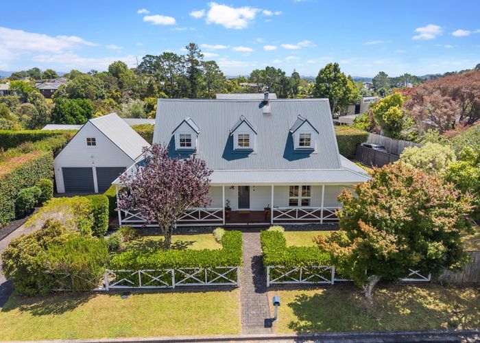  at 37 Waipuia Place, Greenhithe, Auckland