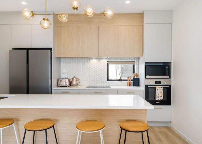  at 4 Papa Takaro Lane, Flat Bush, Auckland