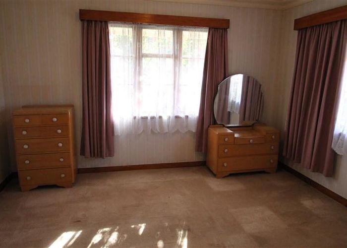  at 264 Great North Road, Henderson, Auckland