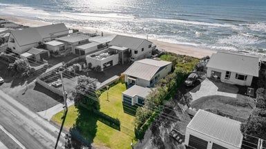  at 221 Pukehina Parade, Pukehina