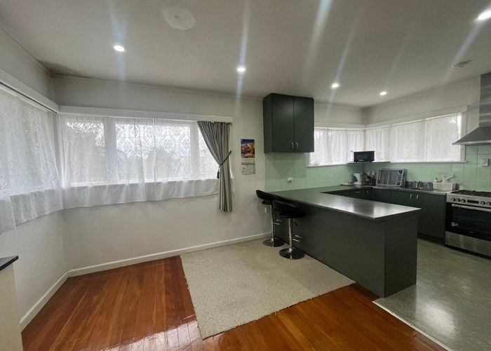  at 2/91 Lynwood Road, New Lynn, Waitakere City, Auckland