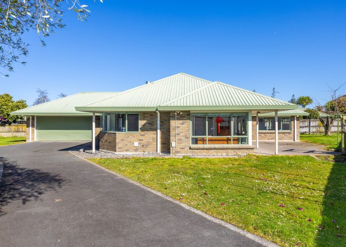  at 14 Halcione Close, Flagstaff, Hamilton, Waikato