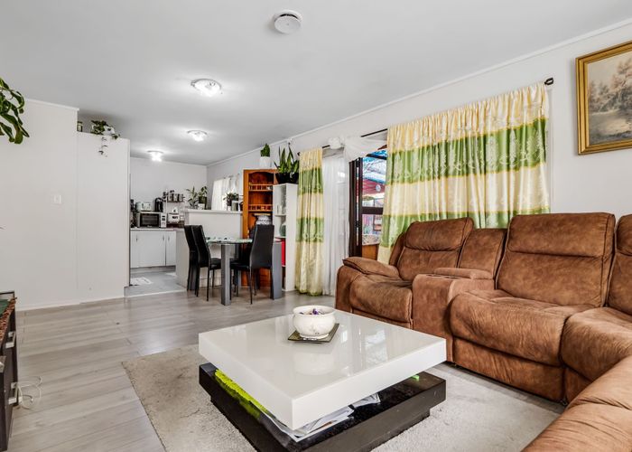  at 1/32 Starforth Place, Henderson, Waitakere City, Auckland